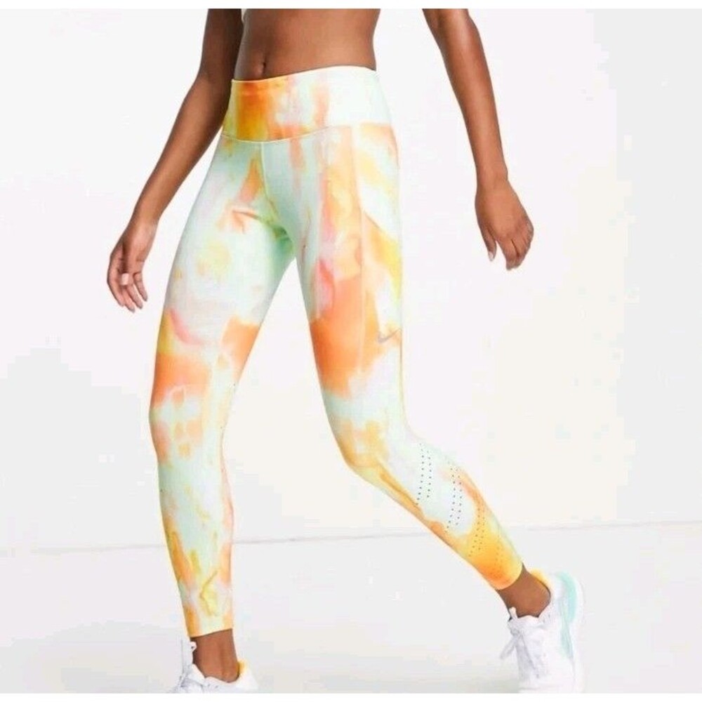 MSRP $110 Nike Women's Dri-FIT Epic Luxe Mid-Rise 7/8 Length Running Leggings M